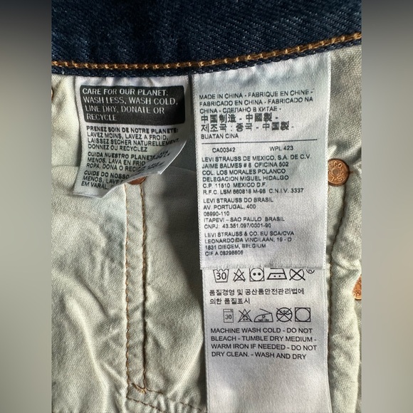 Levi's Blue Jean Shorts with Colorful Patches women size 27 - Picture 13 of 14